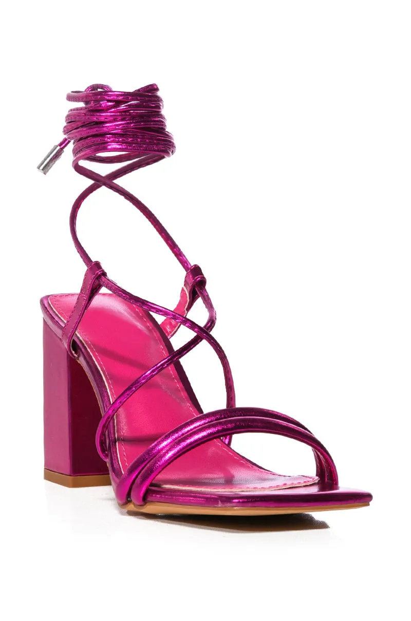 AZALEA WANG JENNING KITTEN HEEL SANDAL IN FUCHSIA