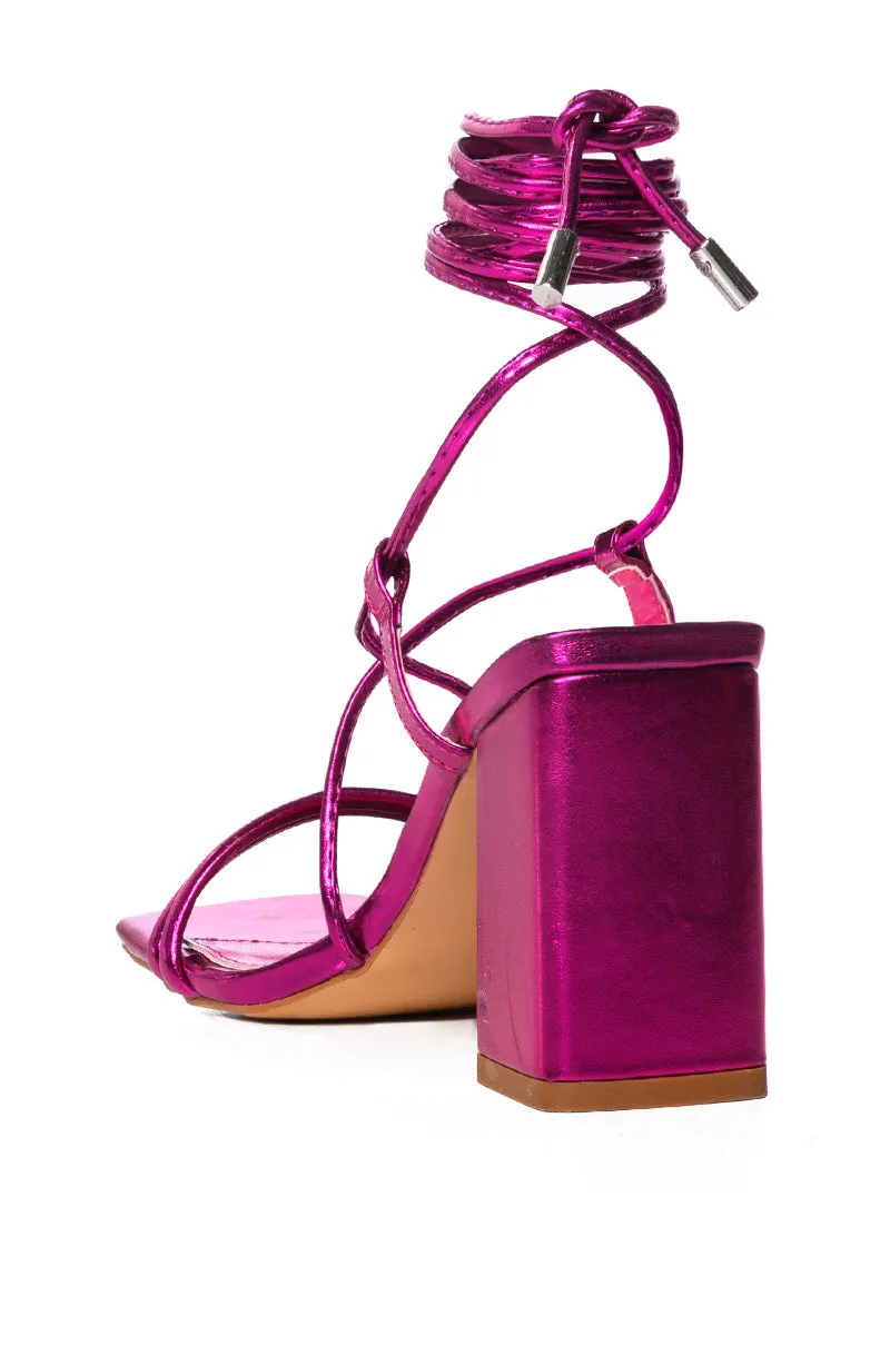 AZALEA WANG JENNING KITTEN HEEL SANDAL IN FUCHSIA