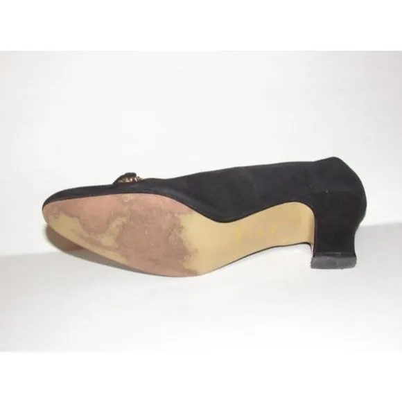 Etienne Aigner, 'Linda' style, size 5.5M, black suede and leather, 2" kitten heel, almond toe pumps with a gold tone accent at the toes!