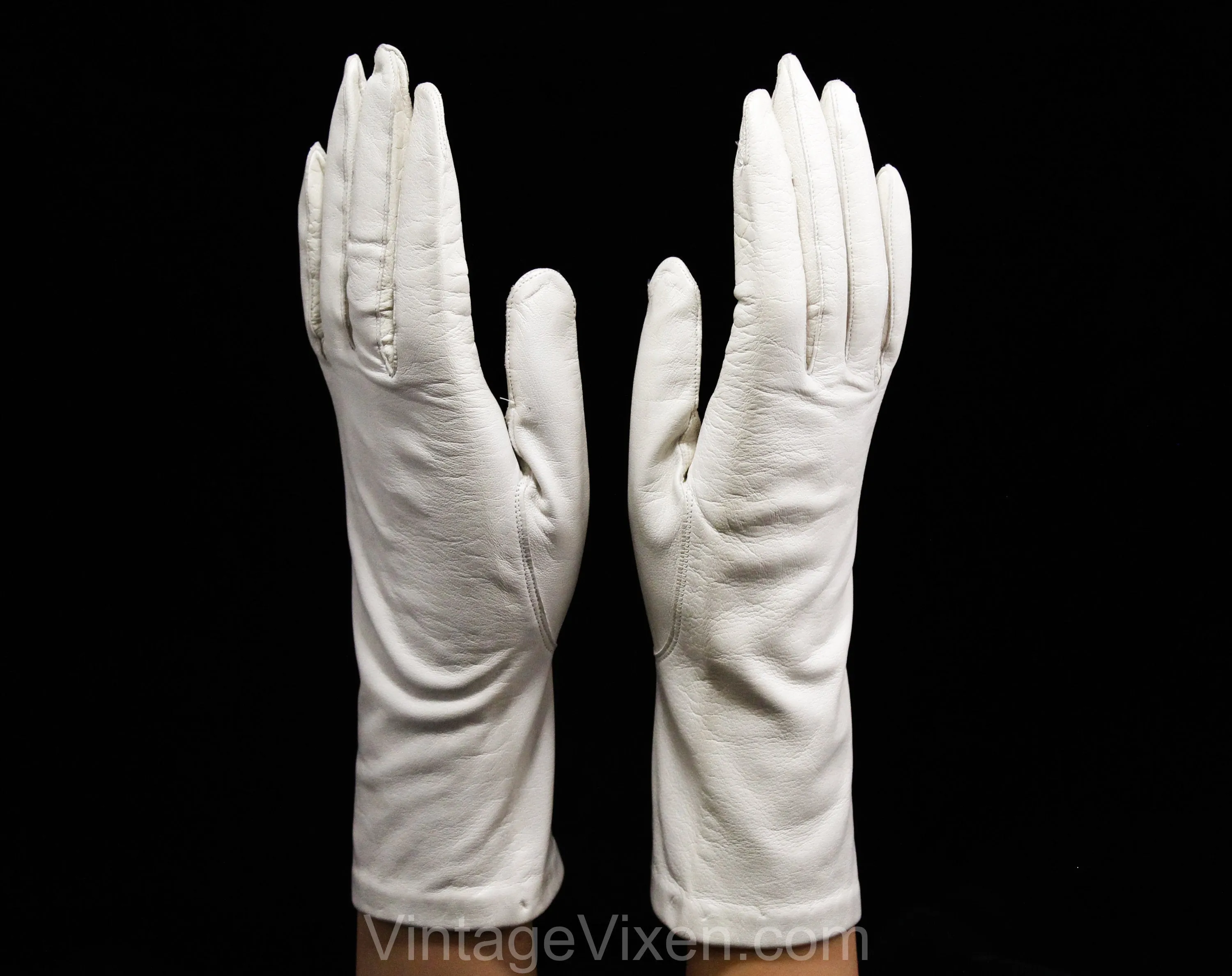 Size 6 1/2 1950s Ivory Bone Leather Gloves - Beautiful Table Cut Pair of Fine Top Grain Leather - Wrist Length 50s Van Raalte - Silk Lined