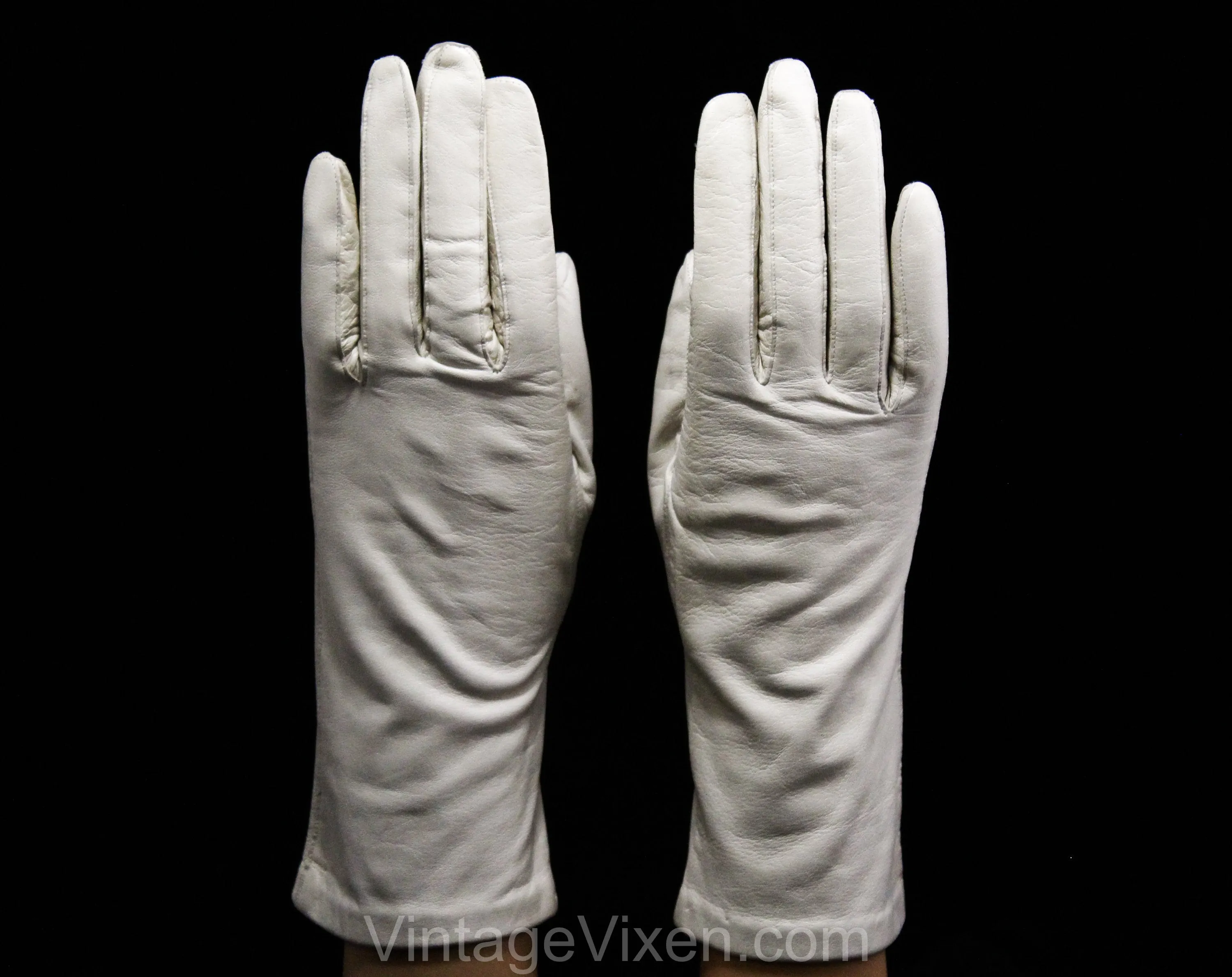 Size 6 1/2 1950s Ivory Bone Leather Gloves - Beautiful Table Cut Pair of Fine Top Grain Leather - Wrist Length 50s Van Raalte - Silk Lined